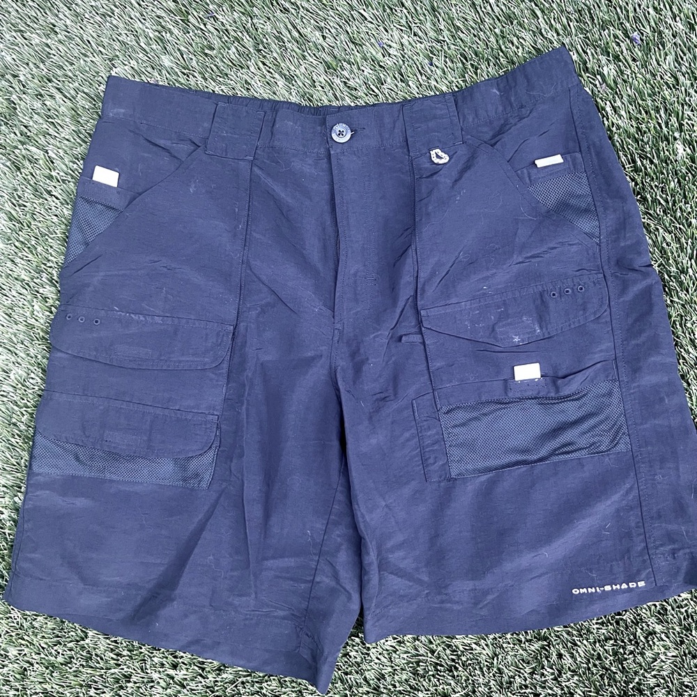 EUC Columbia PFG omni shade 38 waist and 10 inch length